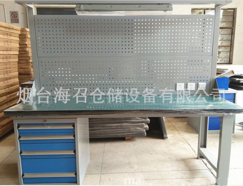 山東車間組裝工作臺(tái)帶燈工作臺(tái)